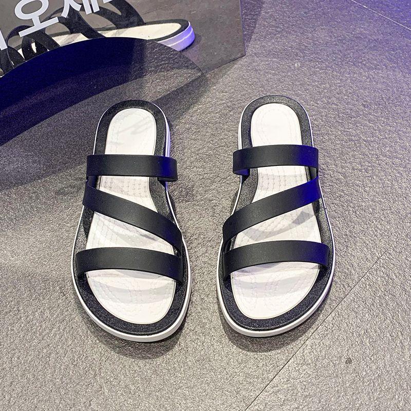 Non-slip Internet celebrity cool slippers women's 2025 spring and summer new outer wear beach shoes open-toed soft-soled sandals waterproof slippers