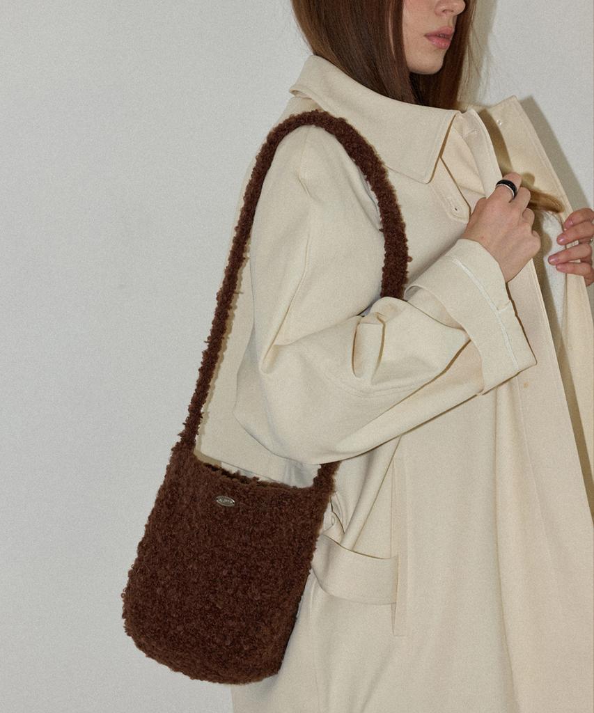 Slowslowly Fluffy Handmade Crochet Sherpa Knit Cylindrical Bucket Bag _ Brown
