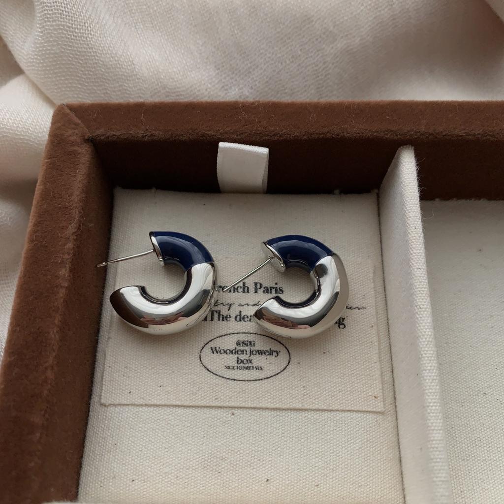 Boucles d'oreilles semi-circulaires en métal de couleur contrastée Boucles d'oreilles Luxe léger Mode Personnalité Simple Luxe léger Quotidien Premium Boucles d'oreilles polyvalentes