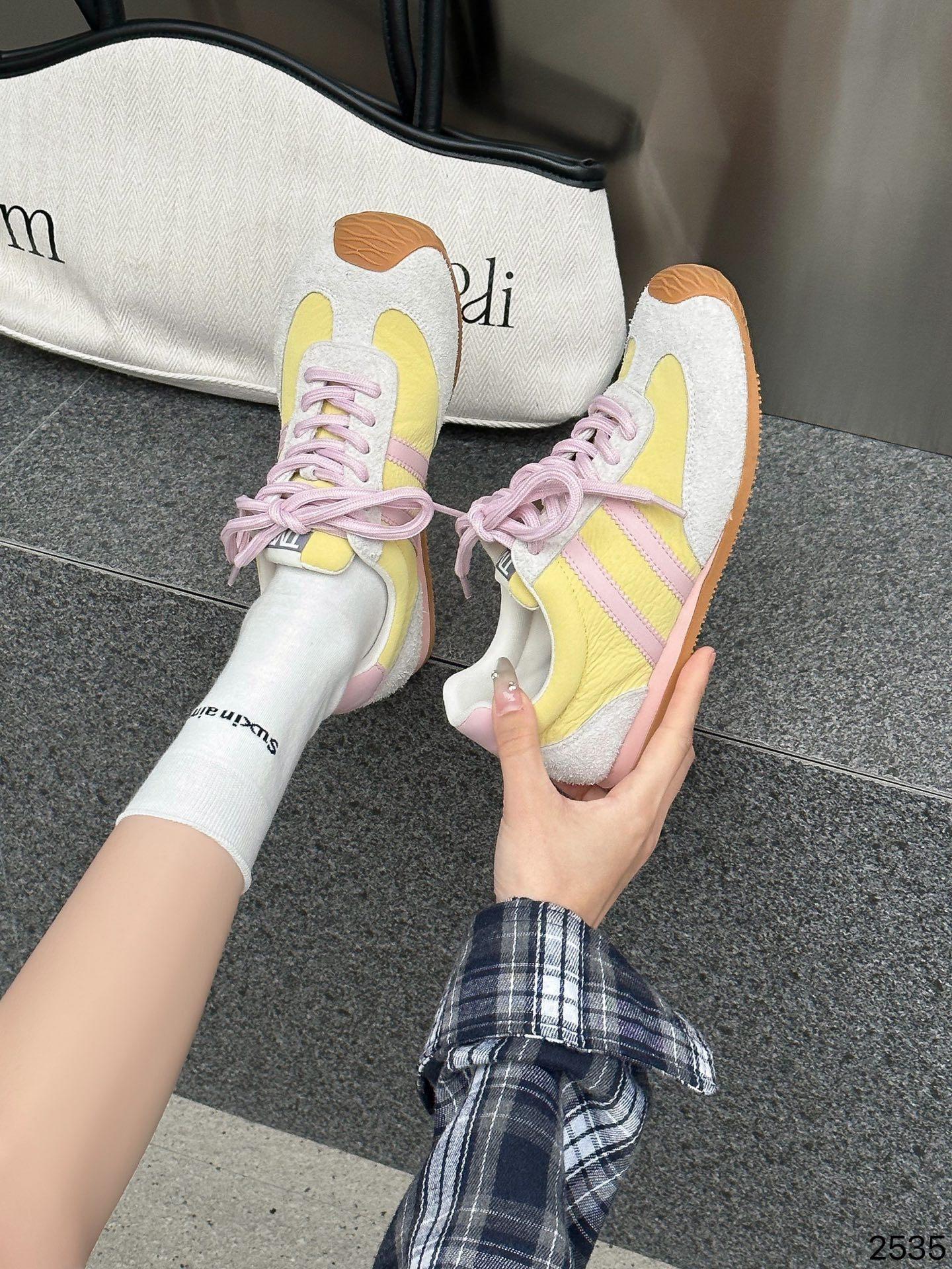 

Retro German training shoes women s 2025 new leather flat-bottomed retro ballet color matching Forrest Gump shoes soft-soled comfortable casual shoes 35