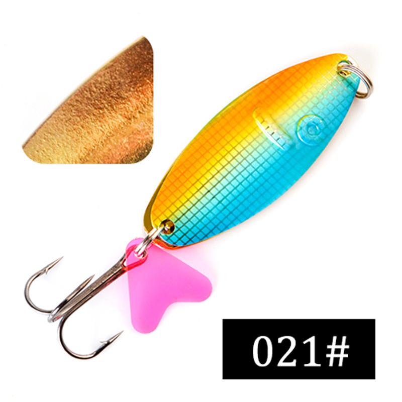 1 stykke langkast bionisk spinnerbait med 2 paljetter - Perfekt for ferskvanns- og saltvannsfiske - Forbedre fangsten din med bionisk teknologi!