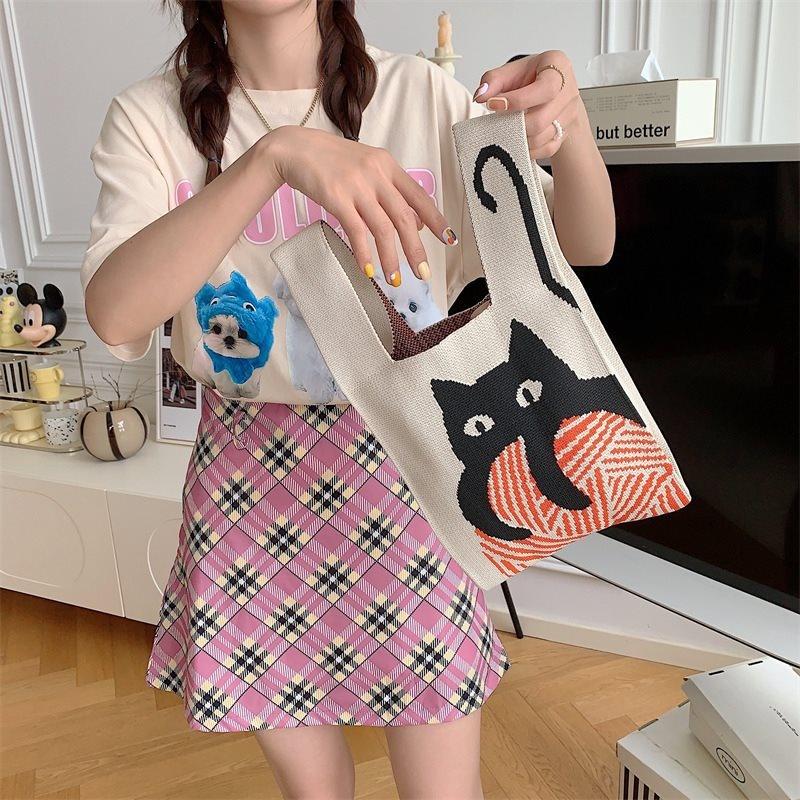 

Stylish Korean Knitted Tote Bag Featuring Lovely Floral Designs For Everyday Essentials Beige Cat