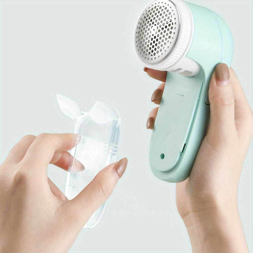 Rimuovi-pelucchi elettrico a spina con filo, rasoio per tessuti, alimentato via USB per vestiti, divano, tenda