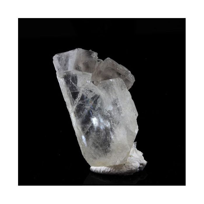 Pierres et Minéraux. Fluorite + Baryte. 24.5 ct. Fontsante Mine, Var, France.