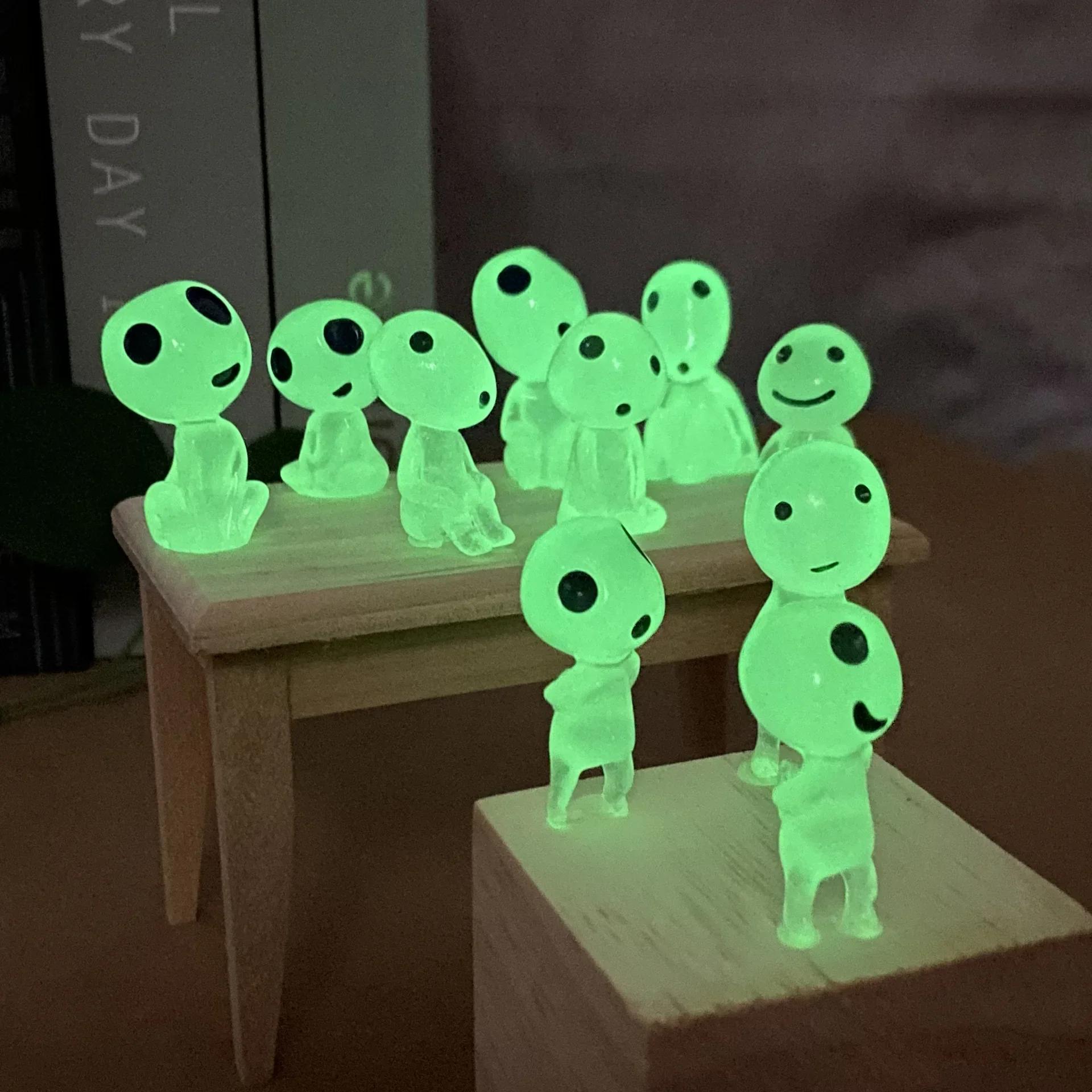 Hot 10pcs Miniature Landscape Decoration Glow in The Dark Princess Shaped Home Garden Decoration Ornament Glow in The Dark