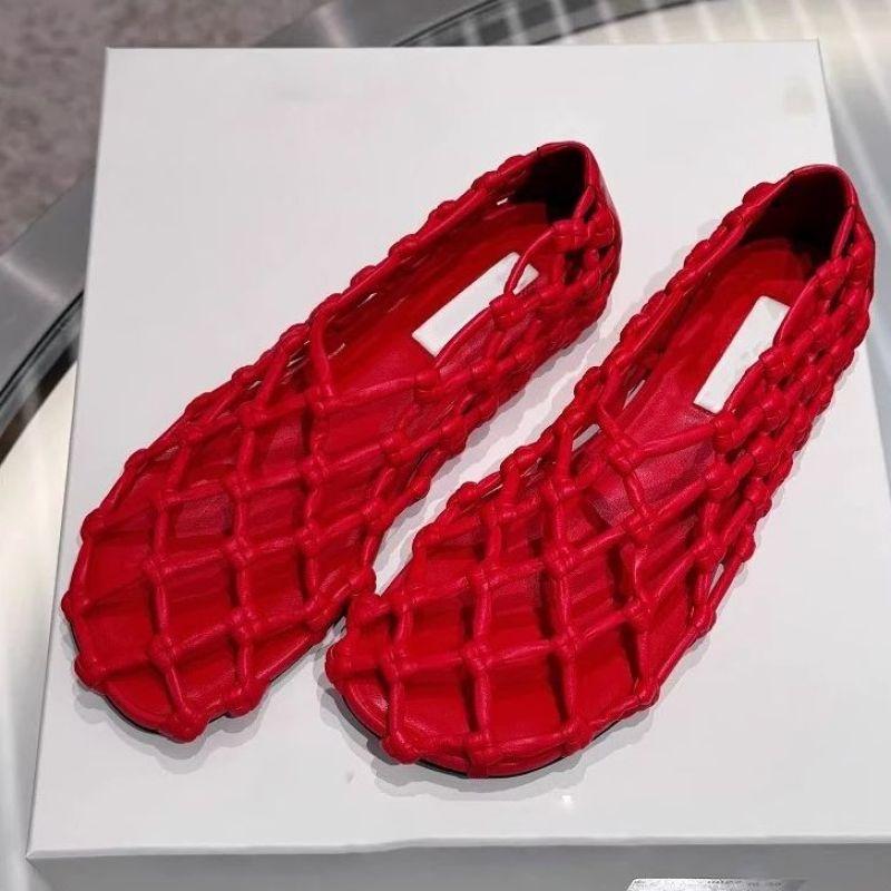 Round Head Sandals Summer Single Shoes Women's 2025 New Low-heeled Flat-bottomed Niche Designer Hollow Woven Mesh Pig Cage Shoes