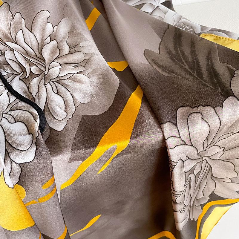 Pullover aus simulierter Seide, Seidenschal, quadratischer Schal, Sonnenschutzkleidung, Damen-Sommeroberbekleidung, lockerer Schal in Übergröße, Schal im ethnischen Stil.