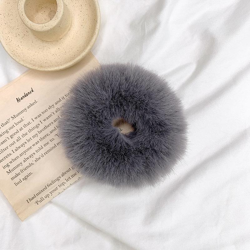 Fashion Hair Accessories 2026 New Colorful Fluffy Hair Band for Women Girls Ponytail Holder Hair Tie Plush Scrunchie Rubber Band