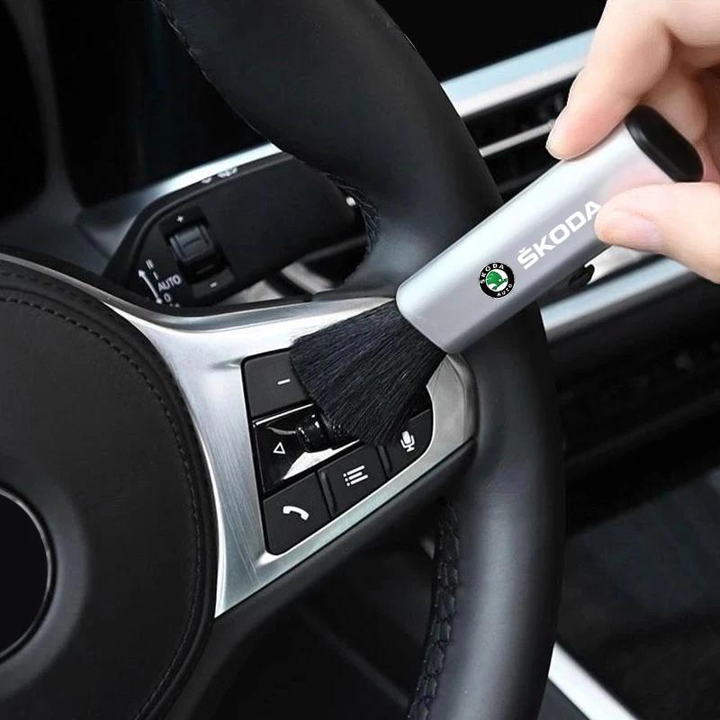 2026 Horký zatahovací kartáč na čištění auta Nástroje na čištění palubní desky auta Pro Skoda Kodiaq Fabia Kamiq Karoq Octavia 3 A5 A7 Rapid Sc