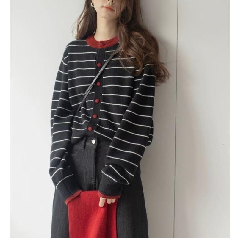 

Контрастный цвет, круглый вырез, полосатый вязаный кардиган, осень и зима, новый колледжский стиль, омолаживающий, повседневный, мягкий, восковой свитер, женское пальто чёрный