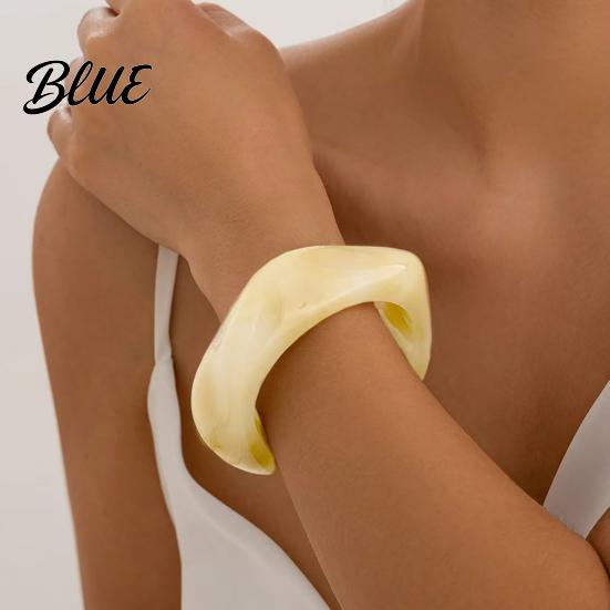 Eco-friendly Resin Bracelet Translucent Bracelet Exaggerated Irregular Shape Retro Lightweight