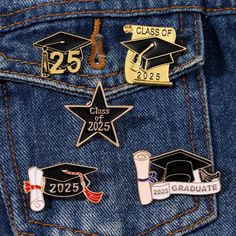 Graduation Cap Brooch Metal Enamel Pin Student Souvenir Gift Accessory Badge New Season Decoration