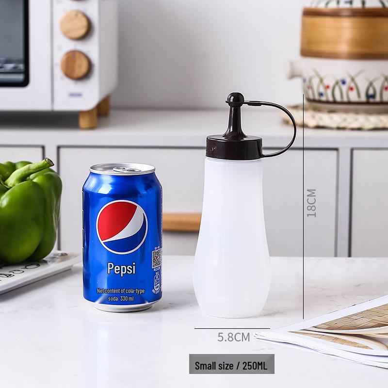 Household Squeeze Oil Bottle - Pointed Mouth for Kitchen Seasoning, Tomato Jam, Salad, or Commercial Use.