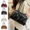 Toteväska i konstläder Dam Axelväska med Söta Rosetter Vattentät Casual Handväska för Pendling Gatan Vardagliga Ärenden