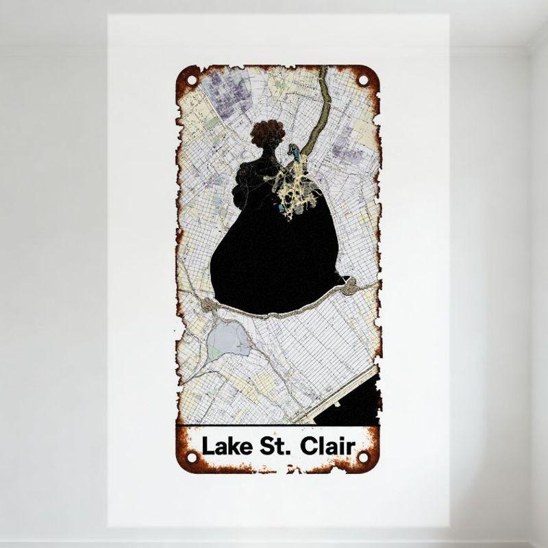 

Vintage Lake St. Clair Metal Tin Sign, Weathered Rusted Map Silhouette Woman Art Plaque for Home Bar Man Cave Cafe Decor 20x30cm（7.8x11.8inch）