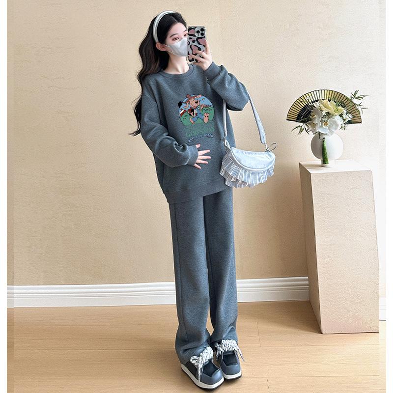 Spring 2025 Age-Reducing Women's Maternity Set: Apricot Round Neck Printed Sweatshirt & Loose Pants