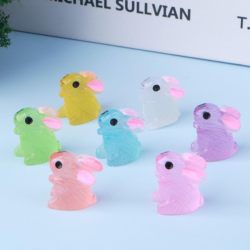 Miniature Luminous Resin Animal Ornaments: Cartoon Desktop & Car Decorations