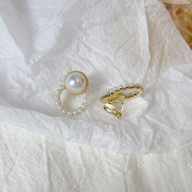 Camellia Temperament No Ear Pierced Ear Clips Pearl Flower Checkerboard Diamond Triangular Ear Clips Niche Earrings Women