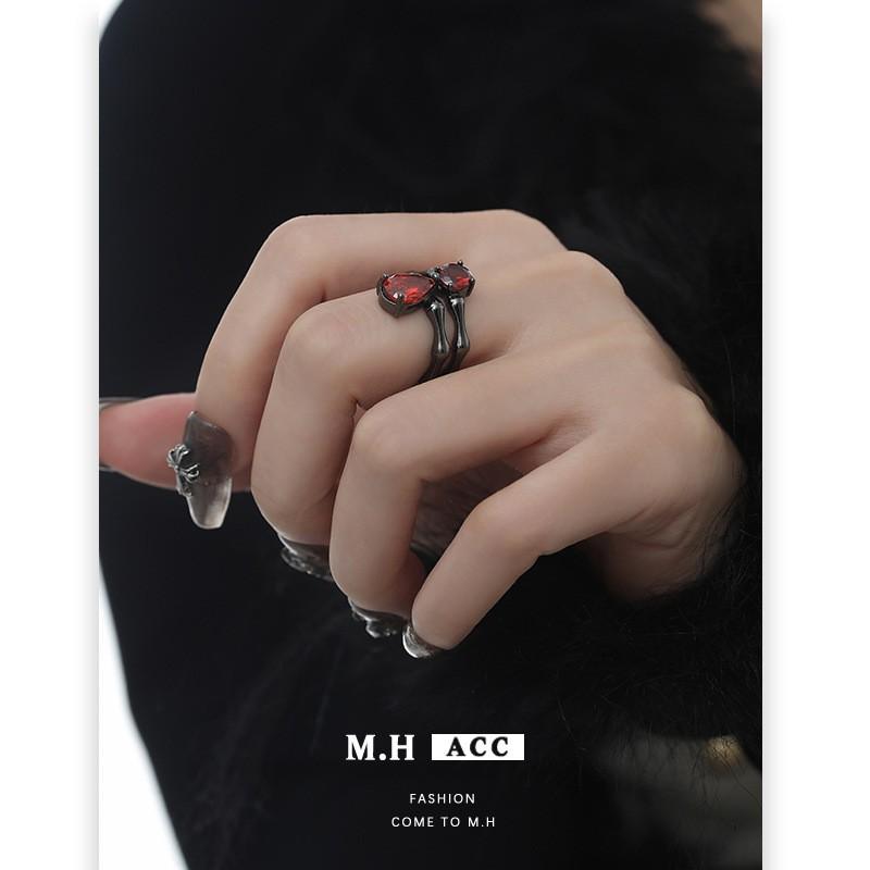 Original hollow ring sweet cool dark wind index finger ring versatile jewelry wholesale