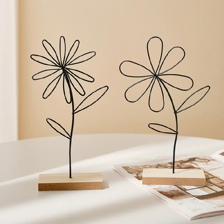 Golden Leaf Sculpture with Wood Base Ornament Ginkgo Palms Leaves Statue Figurine Table Adornment Office Desktop Decor