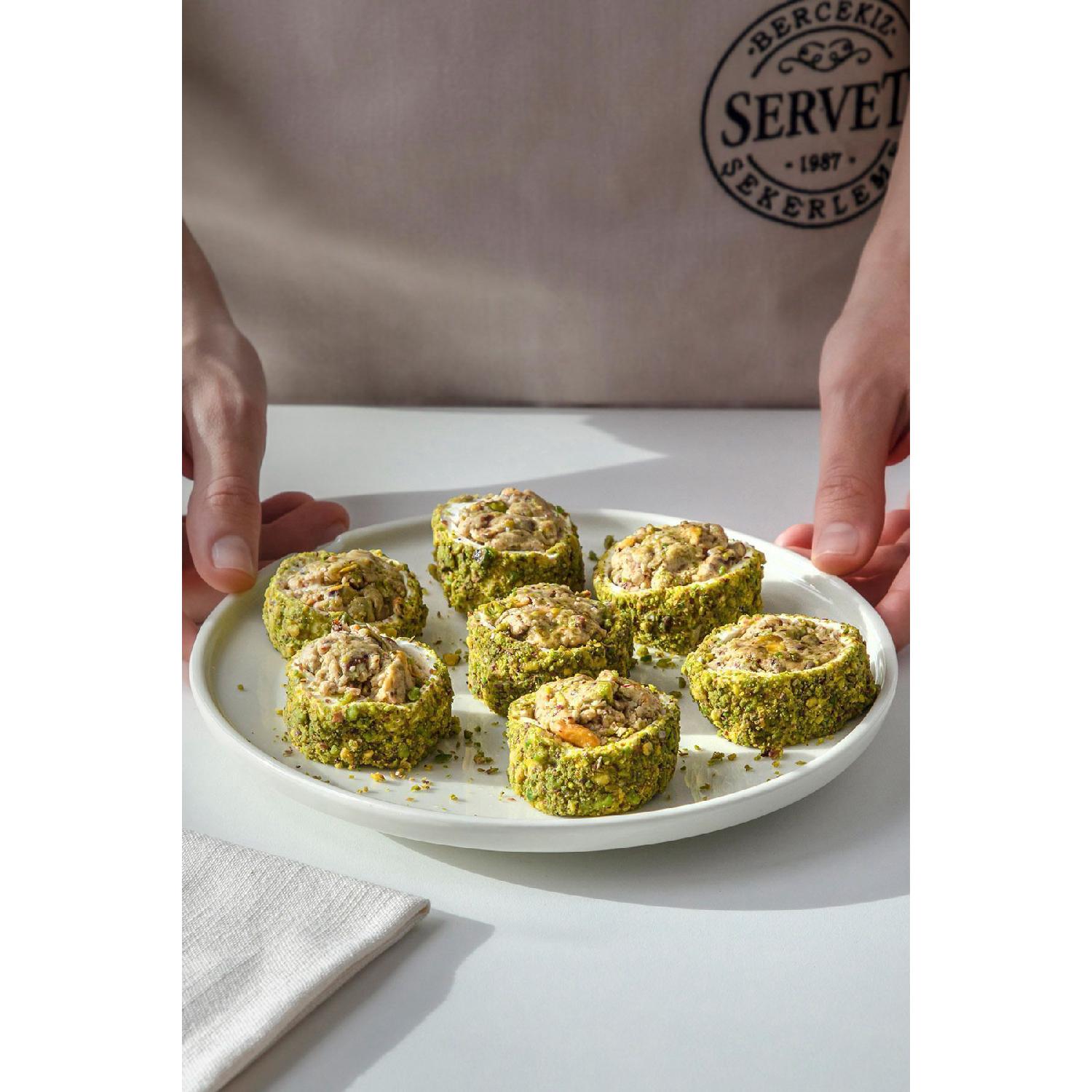 

Wrapped Turkish Delight With Hazelnut Cream And Pistachios 400 Gr