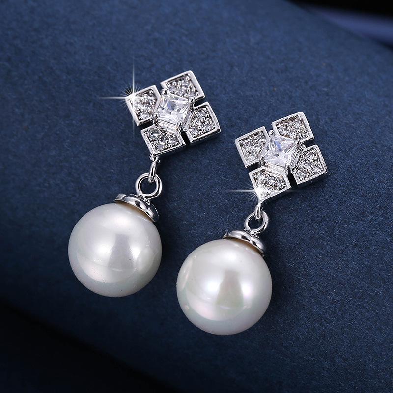 Korean-Style Copper Inlaid Rhinestone Pearl Stud Earrings: Elegant, Simple, Trendy Ear Accessories