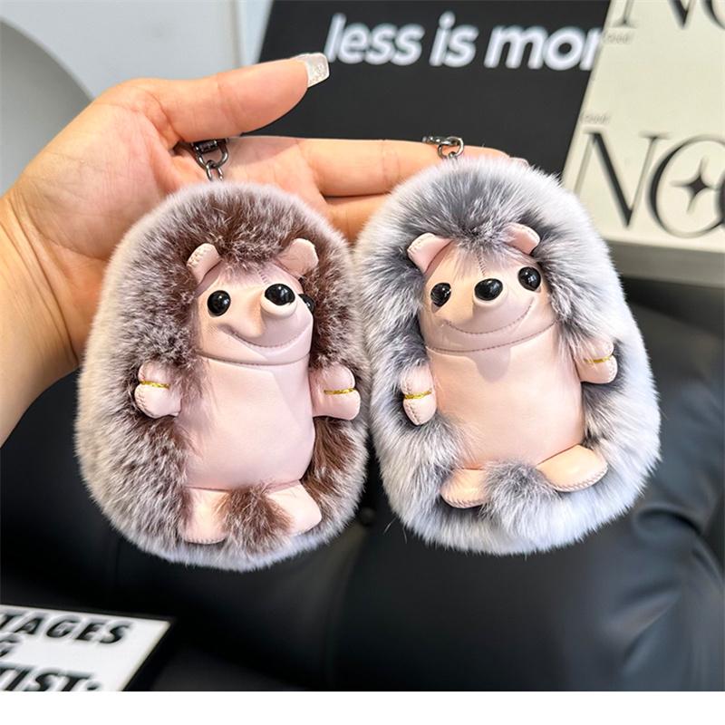 

Милый кулон в виде ежа из волос кролика Рекс, школьная сумка, плюшевый кулон в виде куклы, брелок для автомобиля с мультяшной куклой