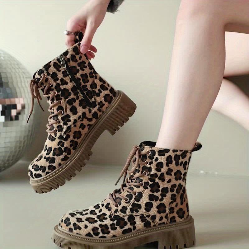 Bottes toutes saisons à semelles épaisses pour femmes. Bottes de combat, Bottes pour femmes