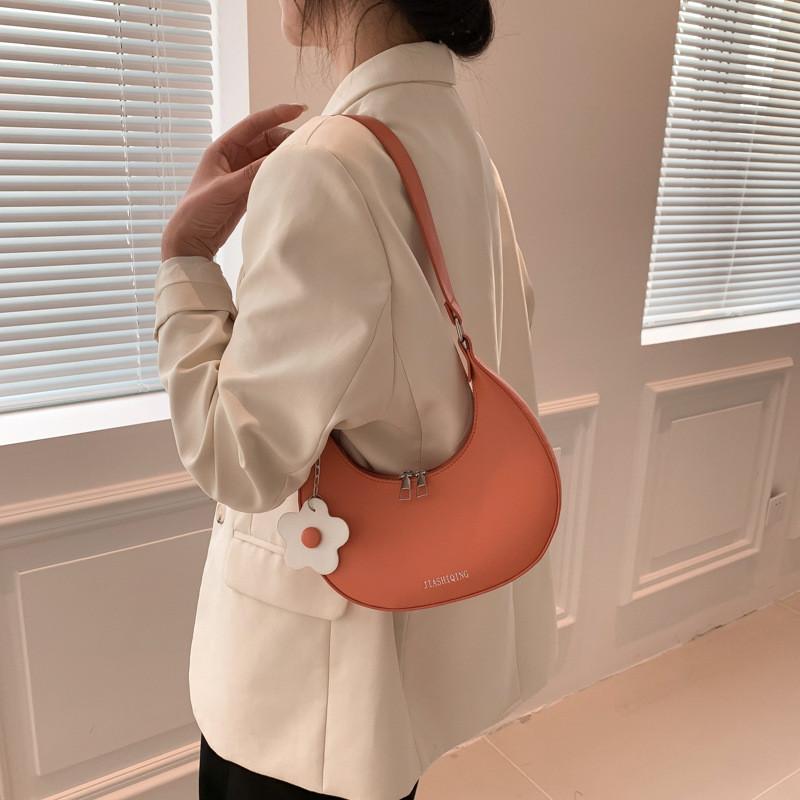 Stylish Chic Casual Pu Crescent Bag For Women With Unique Design In Trendy Colors