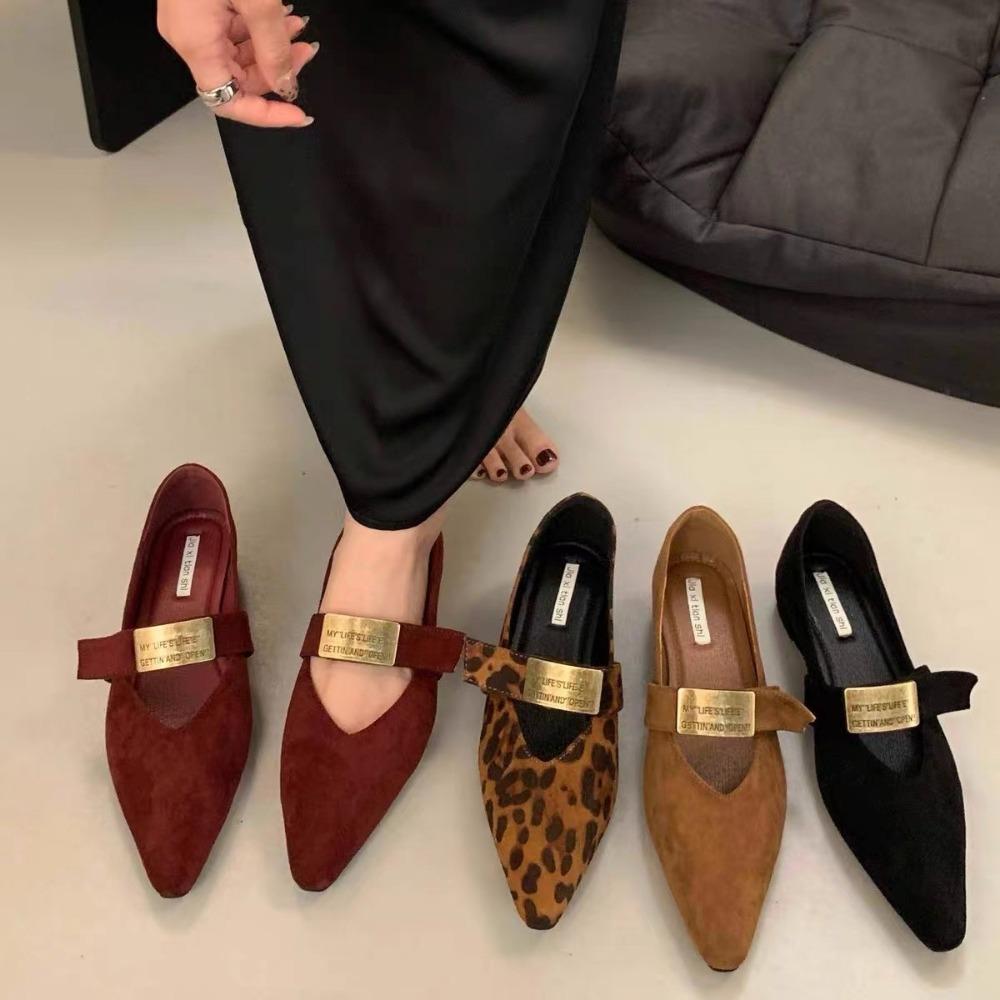 Fashion 2024 Autumn Women Flat Shoes Fashion Low Wedge Heel Ladies  Buckle Ladies Mary Jane Shoes Pointed Toe Boat Shoes New Woman