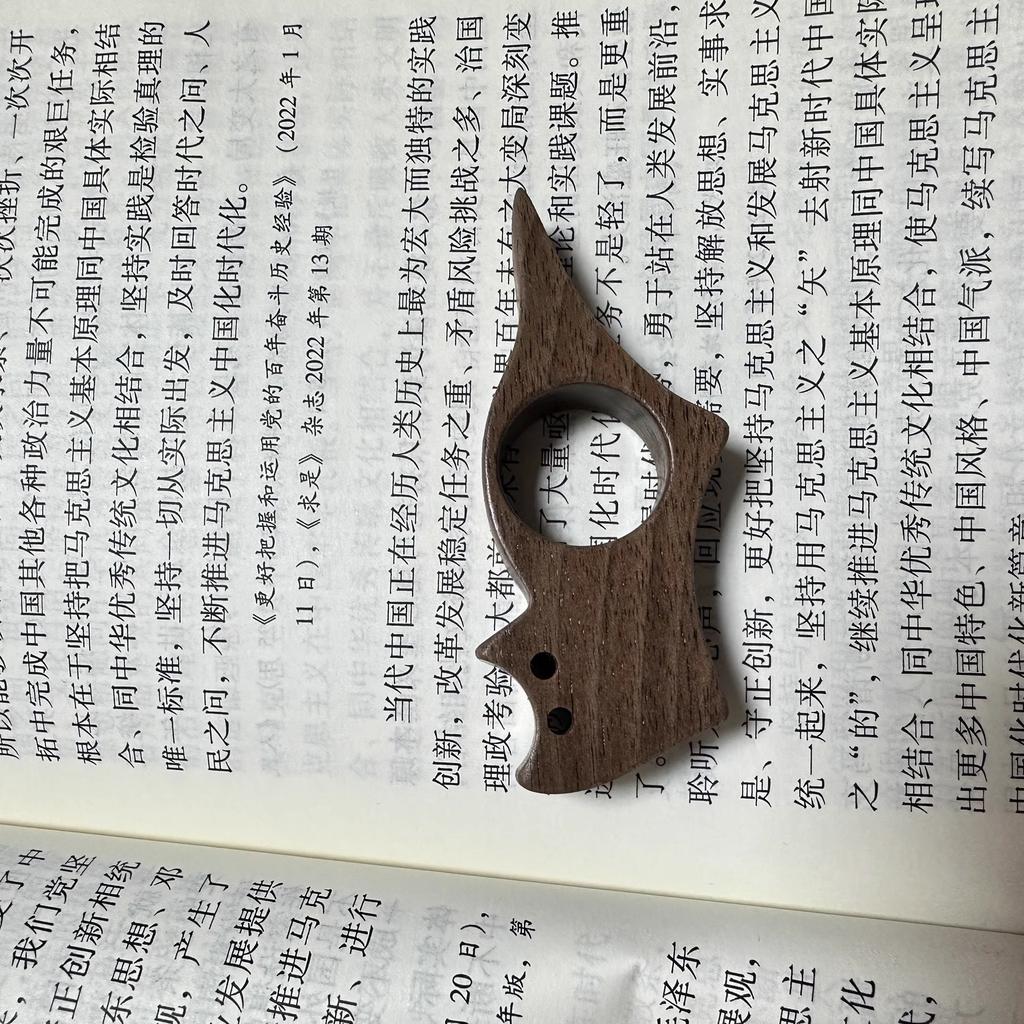 Cat Shape Wooden Book Page Holder Thumb Wood Book Holder Student Bookmarks Reading Book Accessories Back School Stationery Gifts