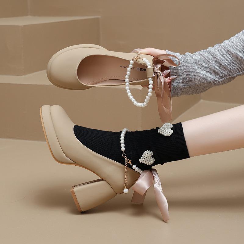 White Mary Jane shoes women's spring new temperament gentle single shoes thick heel high heel small leather shoes large size