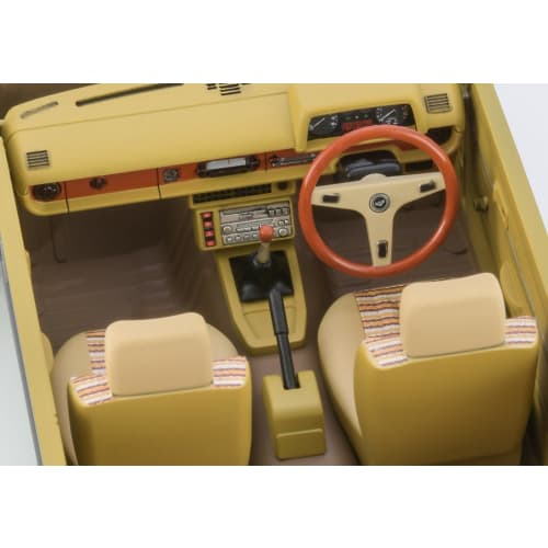 Hasegawa 1/24 Toyota Starlet KP61 SE (3-door) Mid-model 1980 Plastic Model Kit 20761 (Car)