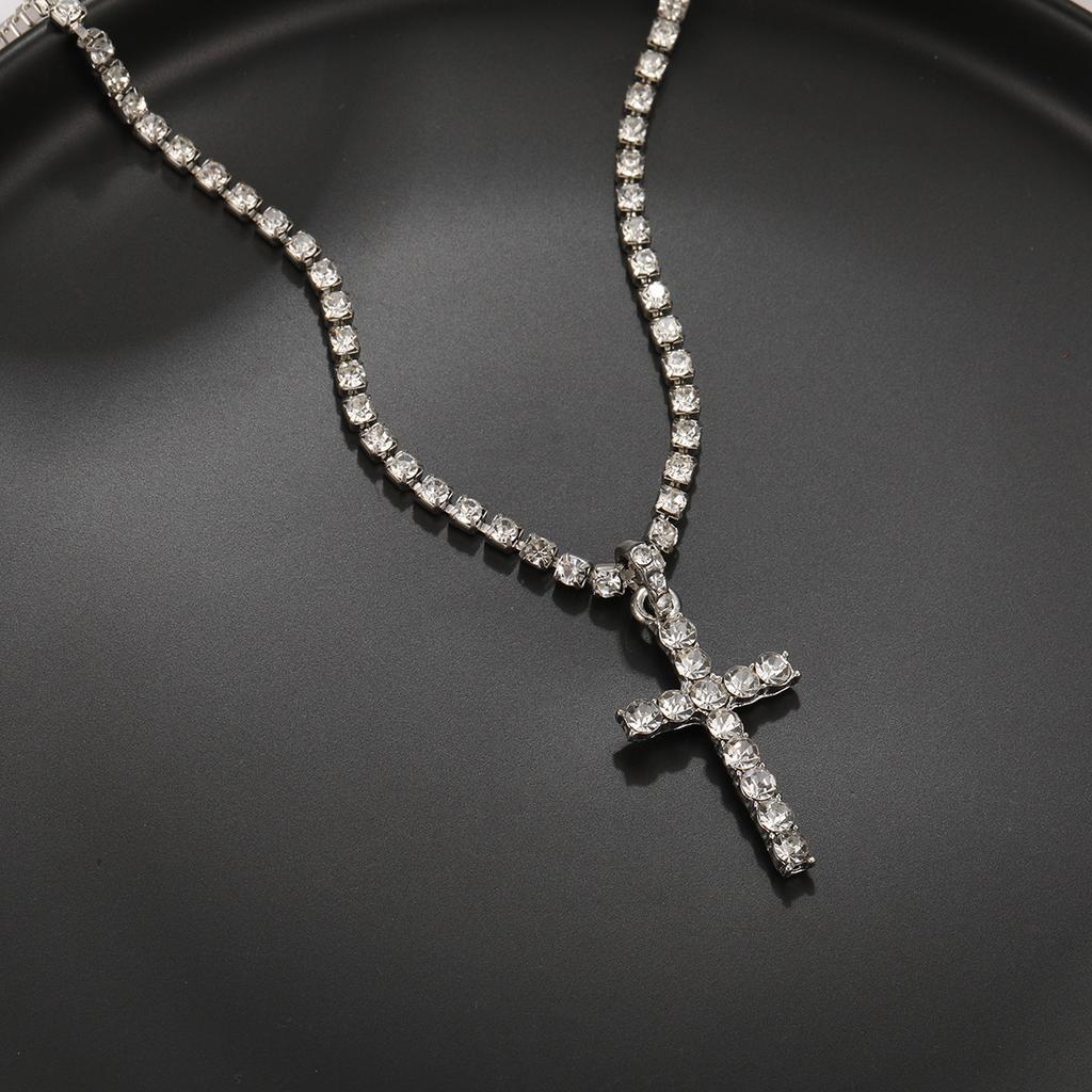 Street Auction Cross Necklace Female European and American Personality Shiny Rhinestone Collarbone Chain Accessories Necklace