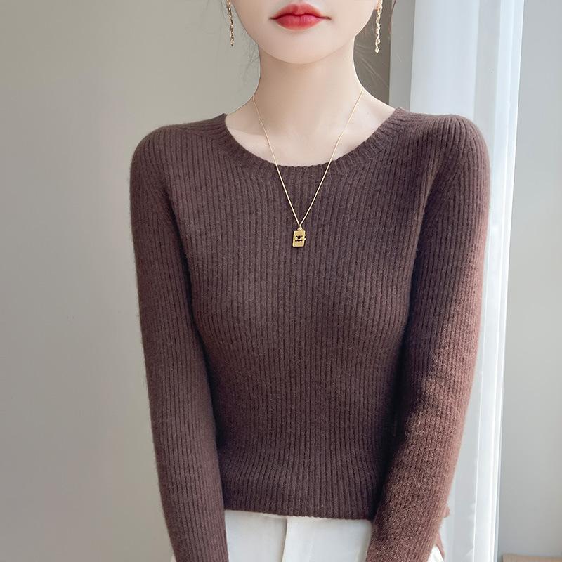 Round-neck Long-sleeved Fitted Knitted Sweater Base Layer Versatile Sweater for Women In Autumn and Winter