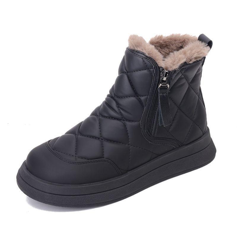 Popular Leather Snow Boots Women's Winter 2025 New Velvet Thickened Northeast Cotton Shoes Waterproof, Non-slip and Warm Short Boots
