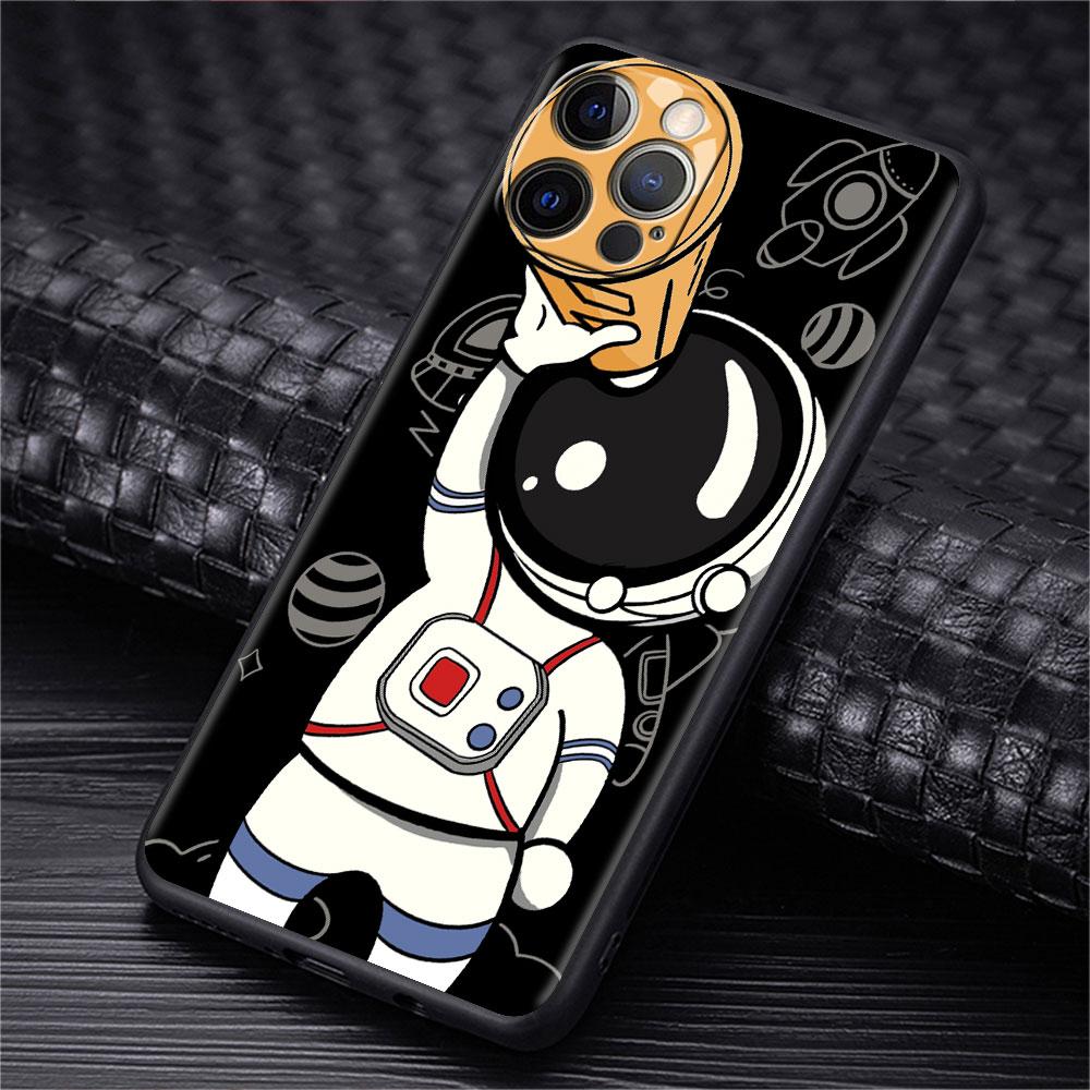 Urocze etui z astronautą dla Apple iPhone 14 11 13 12 Pro 7 XR X XS Max 8 Plus 6 6S 14Pro Czarne Miękkie Etui na Telefon