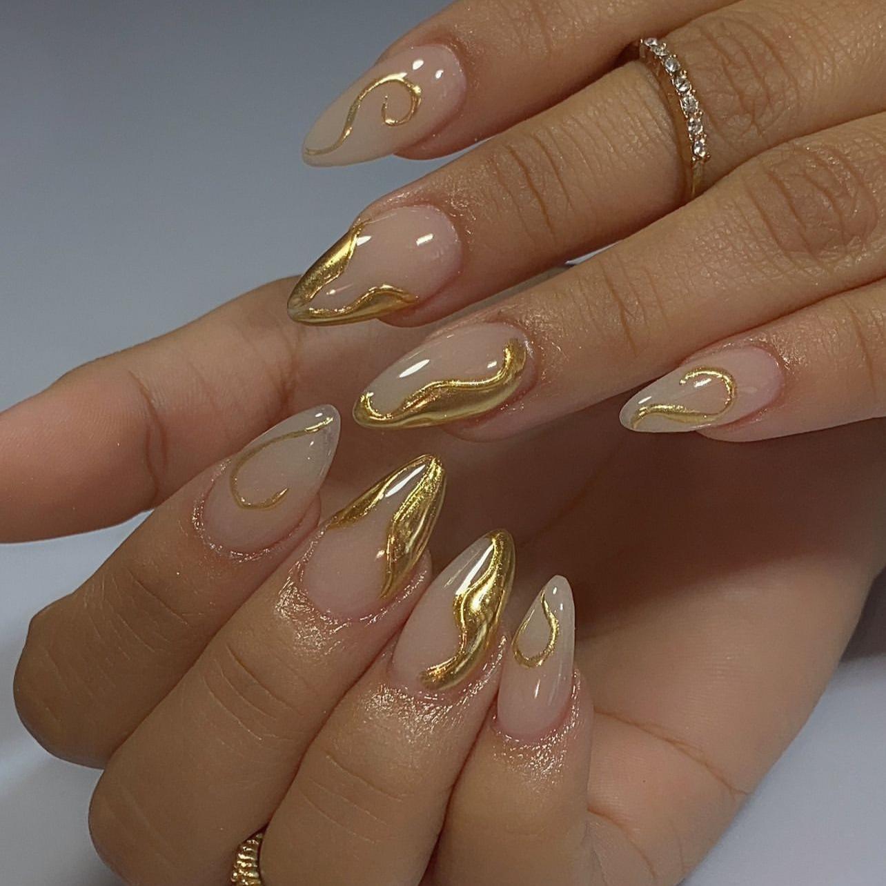 3D gold irregular manicure fake nail short almond nail hot-selling wearing nail piece