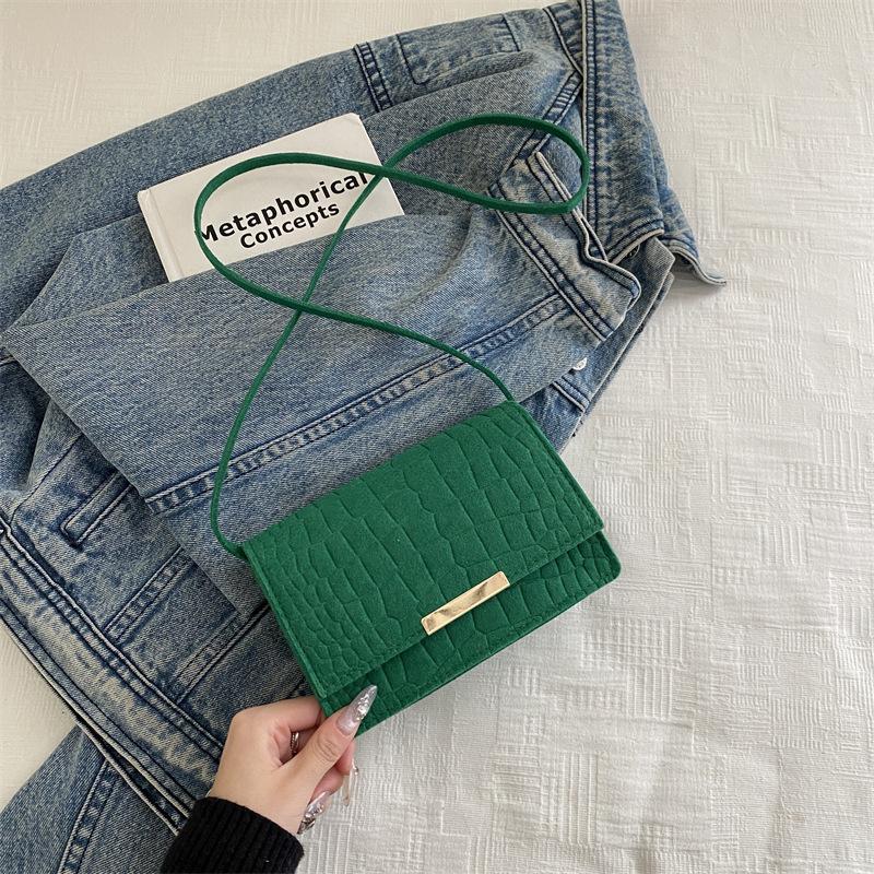 

Новая нишевая дизайнерская сумка, маленькая квадратная сумка под мышкой черного цвета, дорогая сумка-мессенджер на плечо с узором аллигатора для поездок на работу зелёный