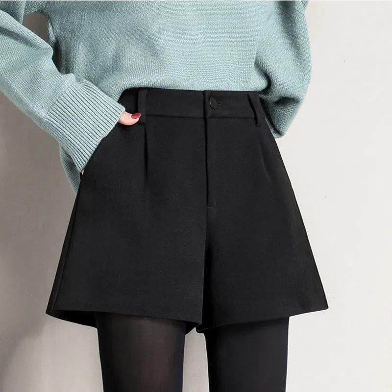 Women's A-line Woolen Bootcut Shorts - High Waist, Thickened, Loose Fit for Autumn/Winter 2024