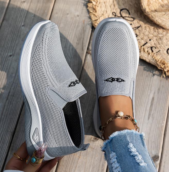 Women Breathable Knit Slip-On Sneakers Lightweight, Comfortable Walking Shoes All-Season Casual Outdoor Activities