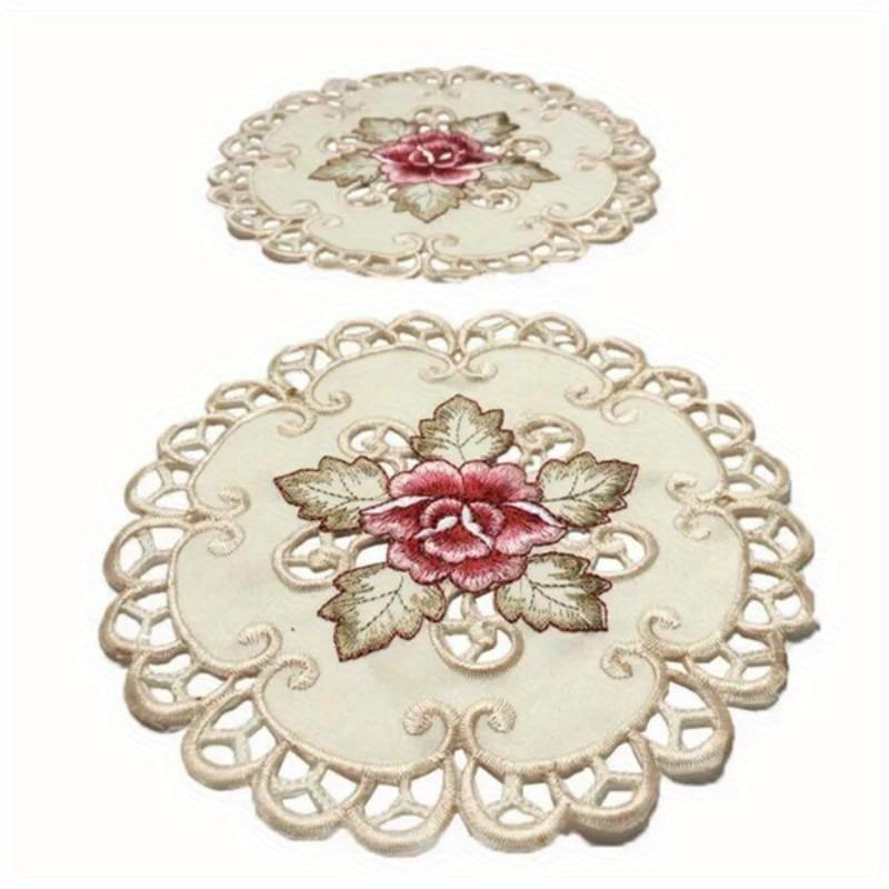 1 st Rund Broderad Blomma Matskedunderlägg Underlägg Hemfest Bröllop Överdrag Broderad duk i lantlig stil
