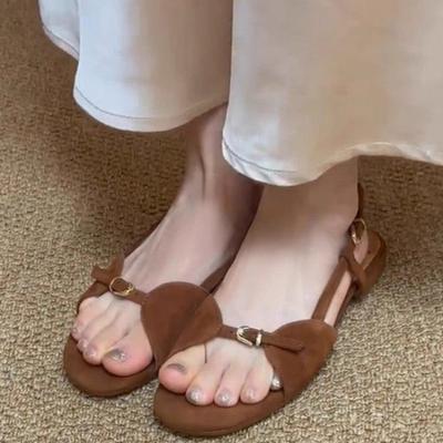 Fashion French One-legged Sandals for Women To Wear On Top, One-button, Fashionable and Versatile, Thick-heeled Open-toe Roman Shoes