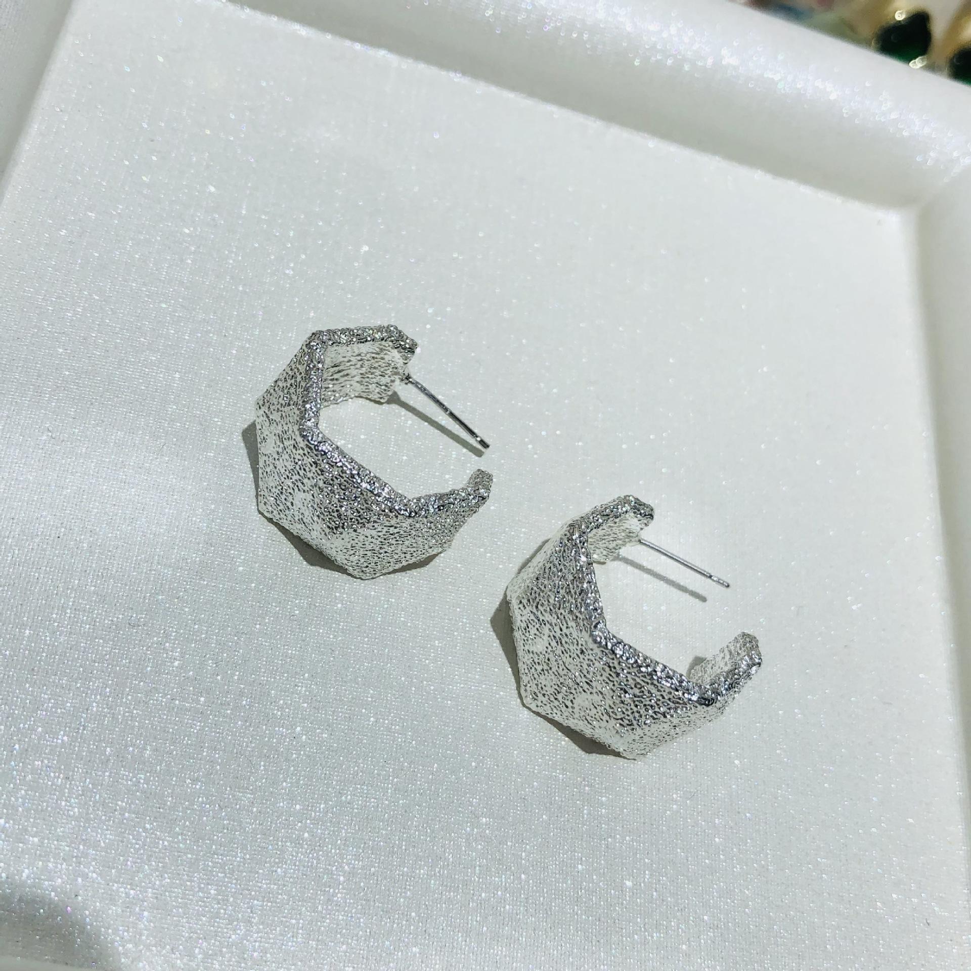 Уникальный дизайн, Металлические серьги, Простой и элегантный темперамент, Женские серьги, Новые модные серьги, Неправильная геометрия серебряный