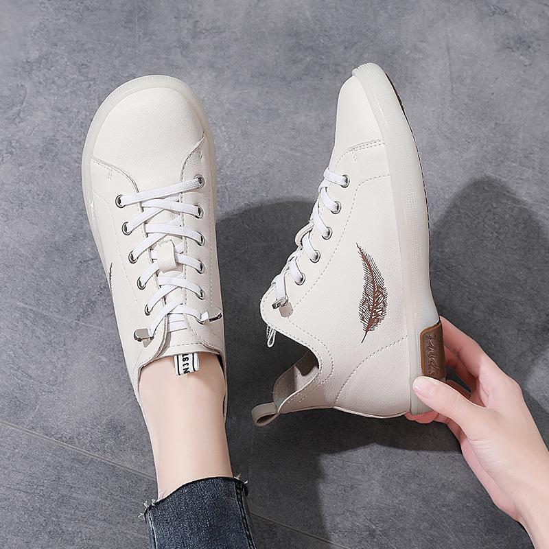 2025 Leather Women's Shoes Casual Shoes Mid-top Soft-soled Boots Non-slip British Style Casual Shoes Women's 35-41 Yards