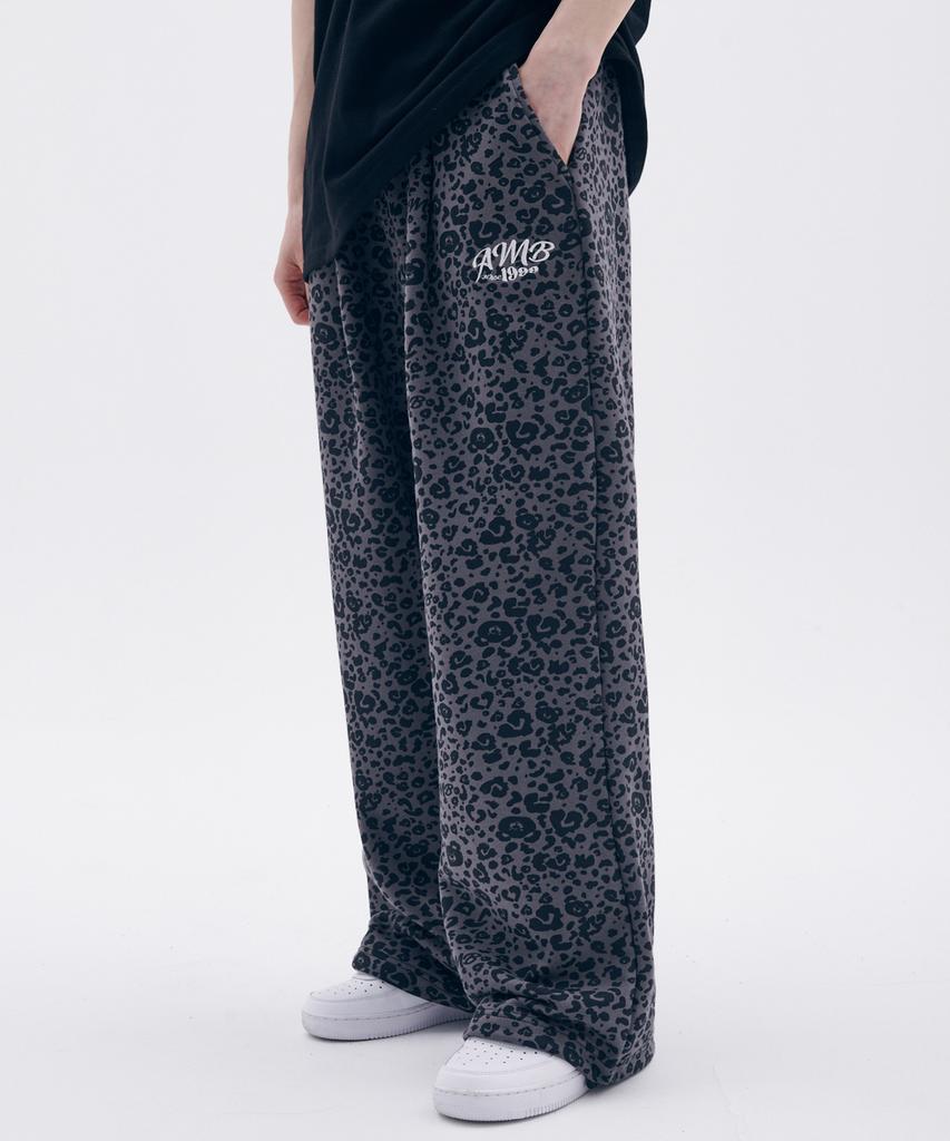 AMBLER Heart Bear Leopard Pants Single-Pleat 2-Way Wide Training Sweatpants Ap902 (Dark Grey)