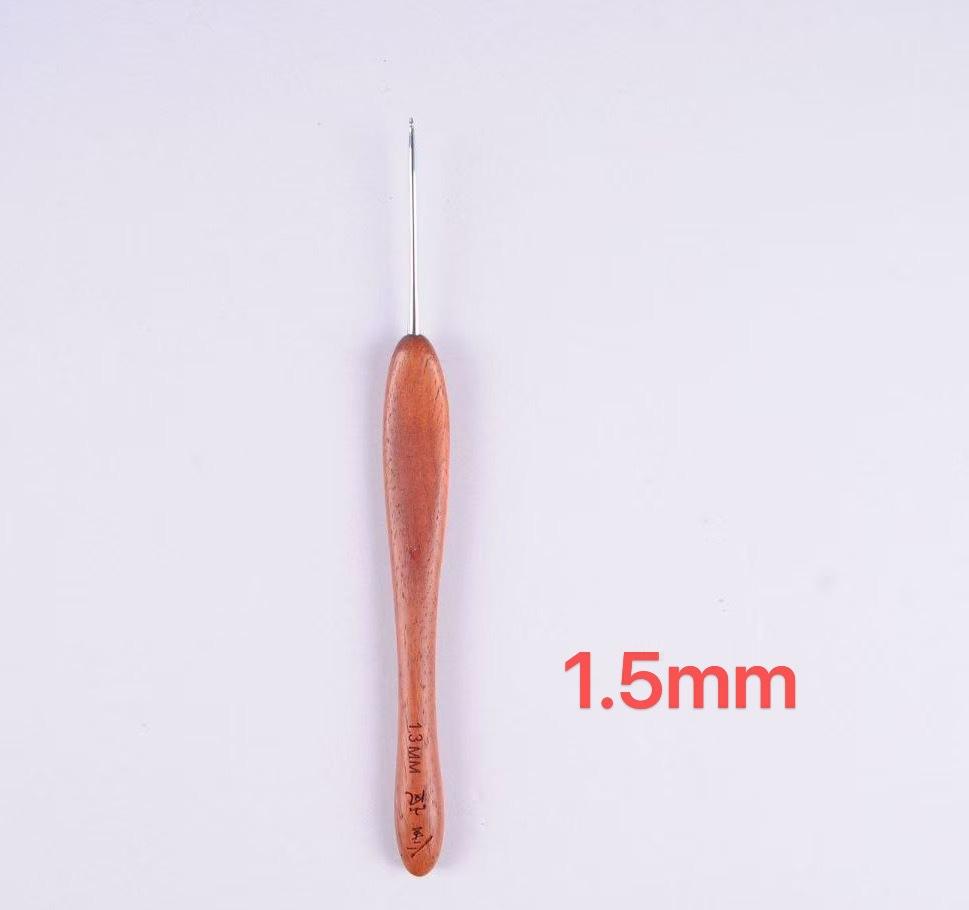 Crochet Blood Sandalwood Handle Hand Knitting Tool Non-Slip Stainless Steel Crochet