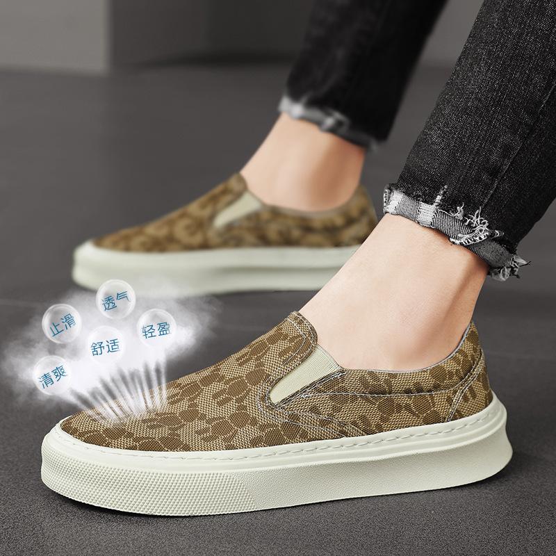 

2025 новый тренд летние дышащие спортивные и развлекательные кроссовки для подростков ленивые модные туфли с одной педалью парусиновые туфли для мужчин 39