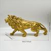 Zlatý Lví král Pryskyřičný ornament Domácí kancelář Stolní socha zvířat Dekorace Doplňky Obývací pokoj Domácí dekorace Ornament