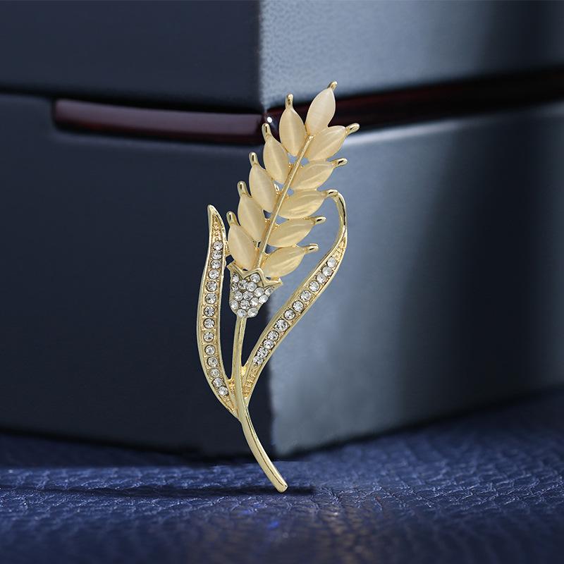 Brooch Women's Wholesale High-end Wheat Corsage Niche Design Sense Anti-light Pin Buckle Suit Fixed Clothing Accessories